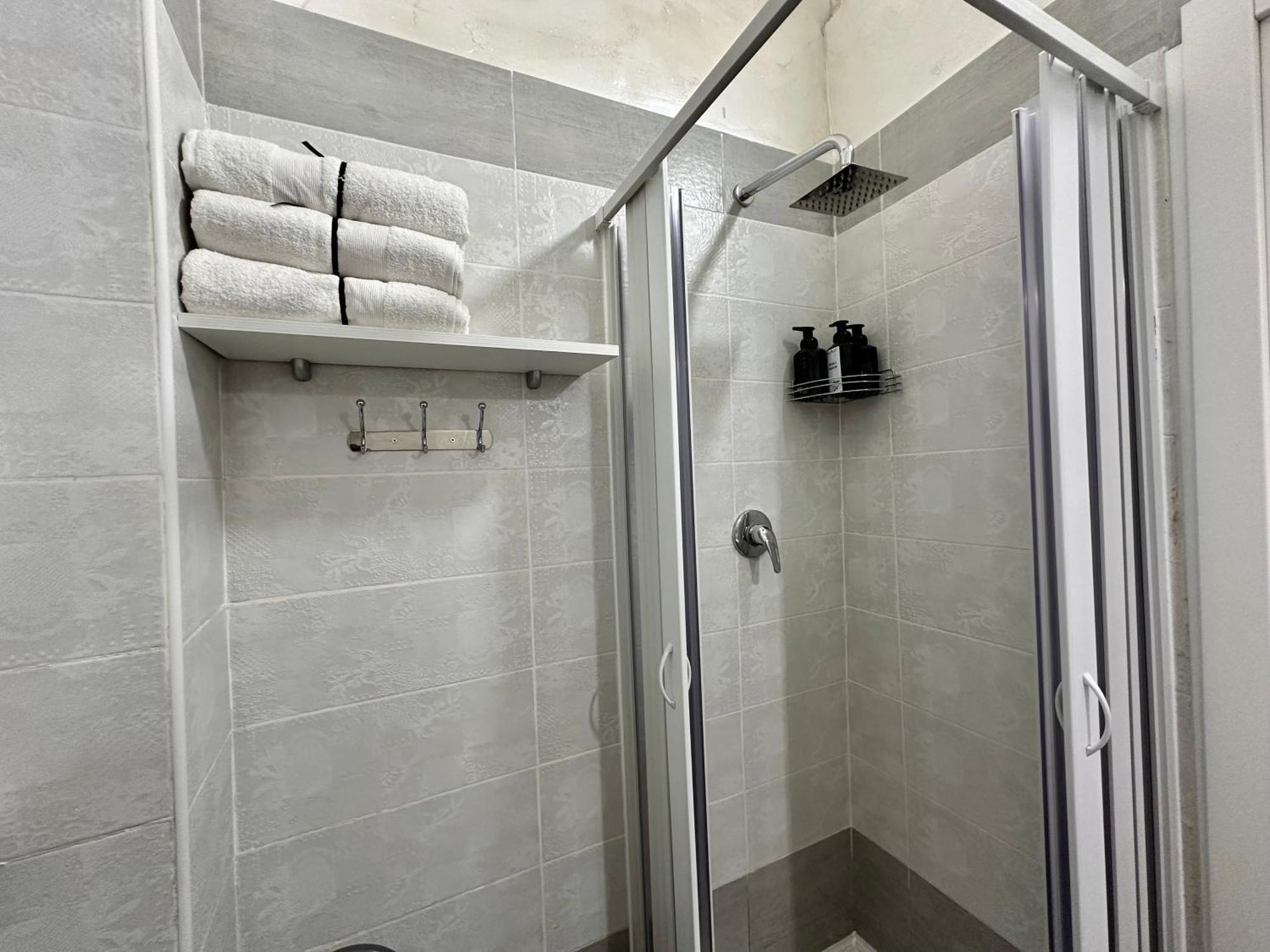 Roila House - Self Checkin Apartment Napoli Ngoại thất bức ảnh